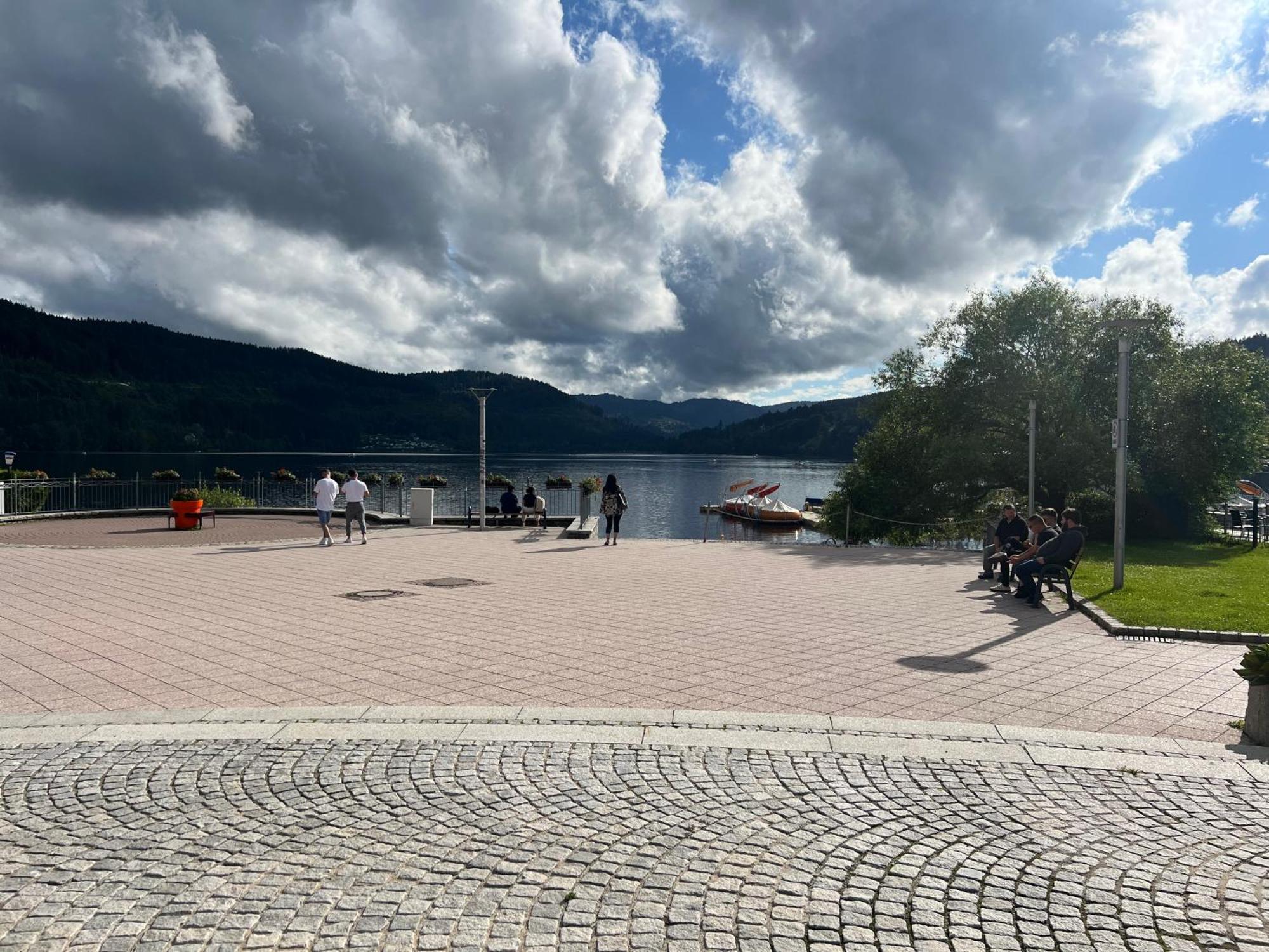蒂蒂湖-新城Panoramablick Mit Privatparkplatz, 2 Balkone Und 1,5 Baeder公寓 外观 照片