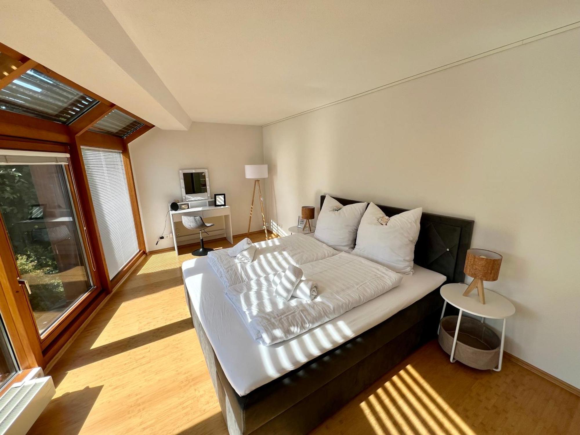 蒂蒂湖-新城Panoramablick Mit Privatparkplatz, 2 Balkone Und 1,5 Baeder公寓 外观 照片